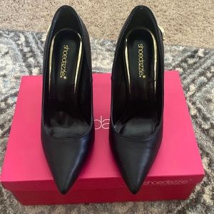 Heel snake high heel